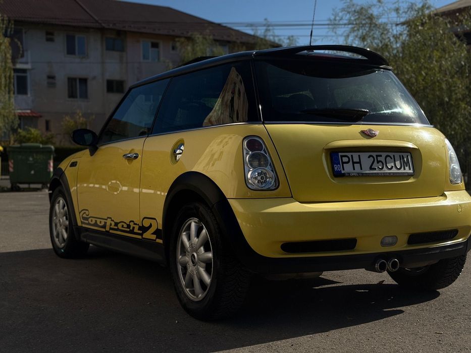 Vând Mini Cooper din 2002, cu pachet S, în stare foarte bună