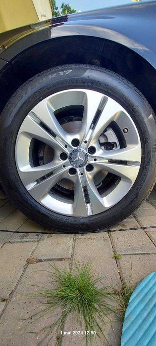 Vând set jante aliaj originale Mercedes 17” + anvelope Run Flat iarnă