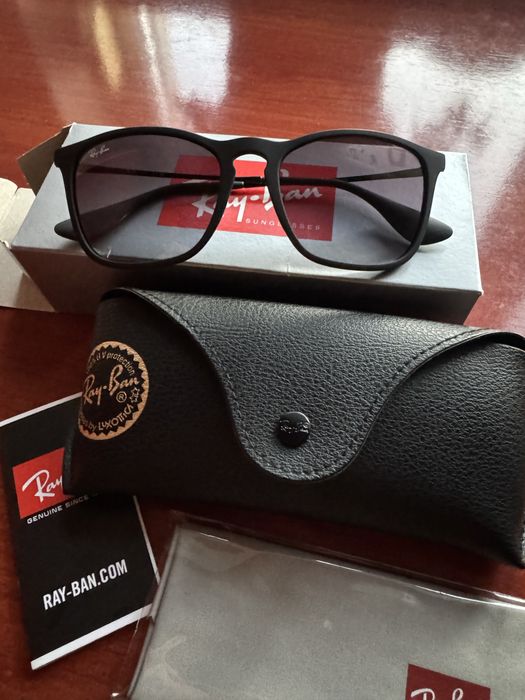 Ochelari de soare Ray-Ban Chris RB4187 Unisex