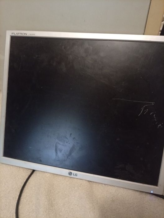 Vând PC pentru piese ( este și funcționale )