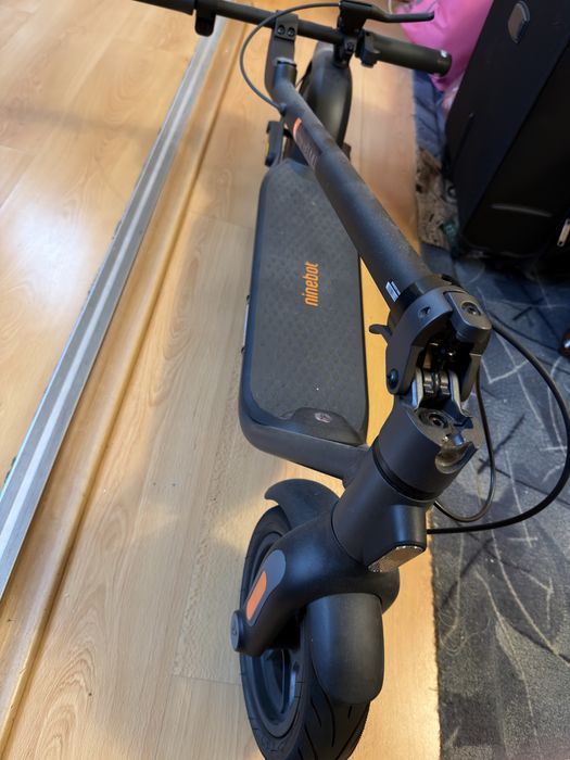 Trotineta electrica ninebot f2
