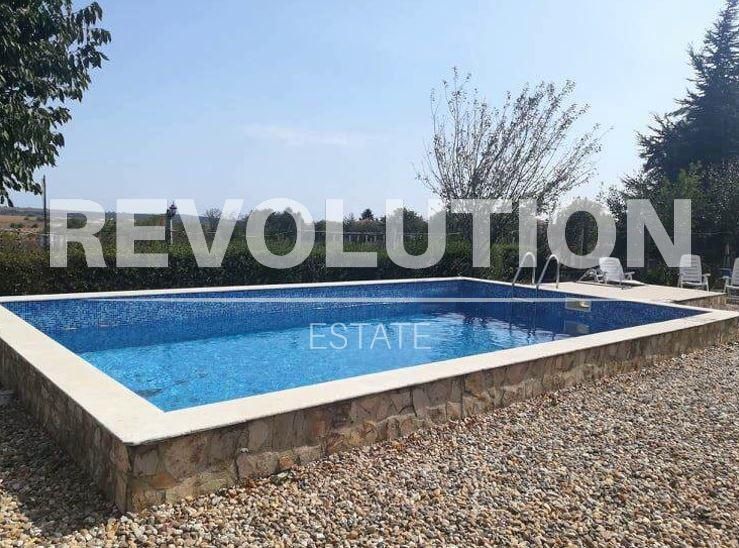 Дава се под наем Къща в Варна, Виница - 138 кв.м за 850 € - Снимка #3