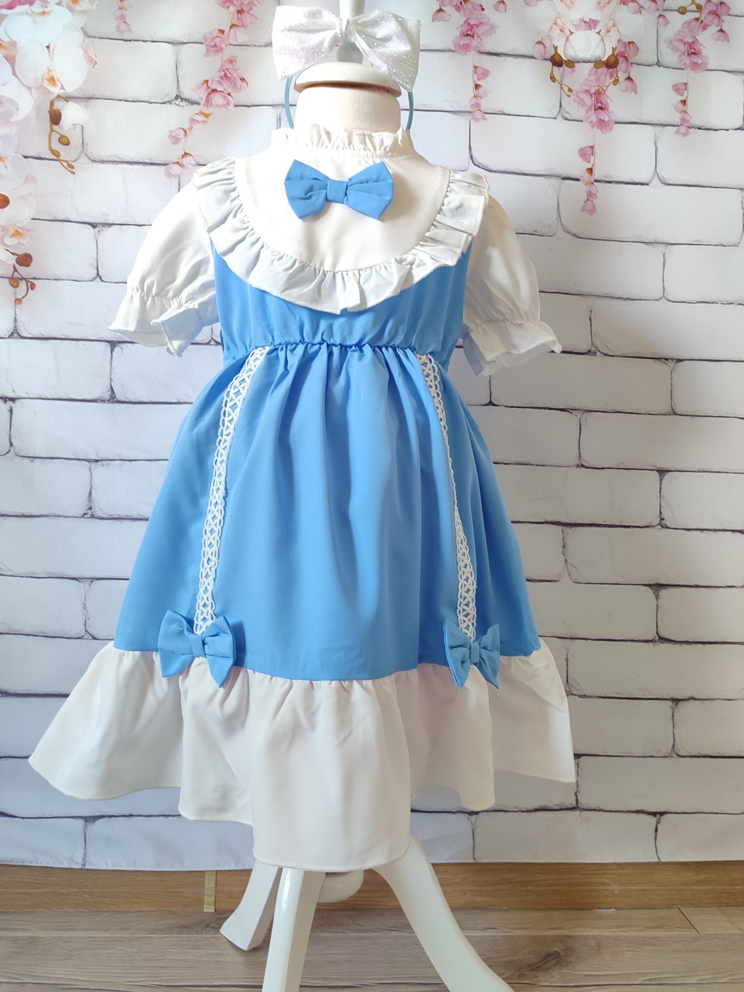 Costum Alice in Țara Minunilor rochiță carnaval serbare