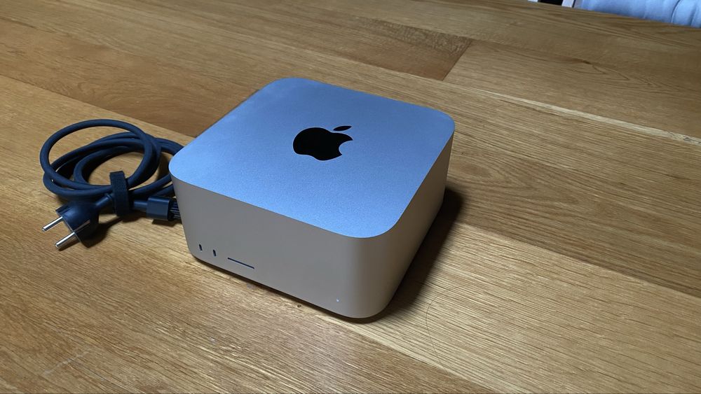Apple mac studio m2 ultra