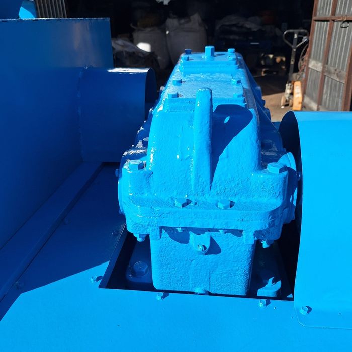 Presa de brichetat pulberi