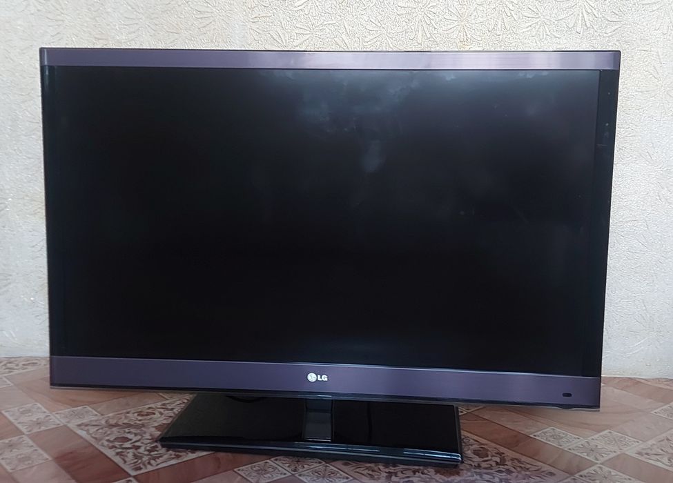 Продам телевизор LG