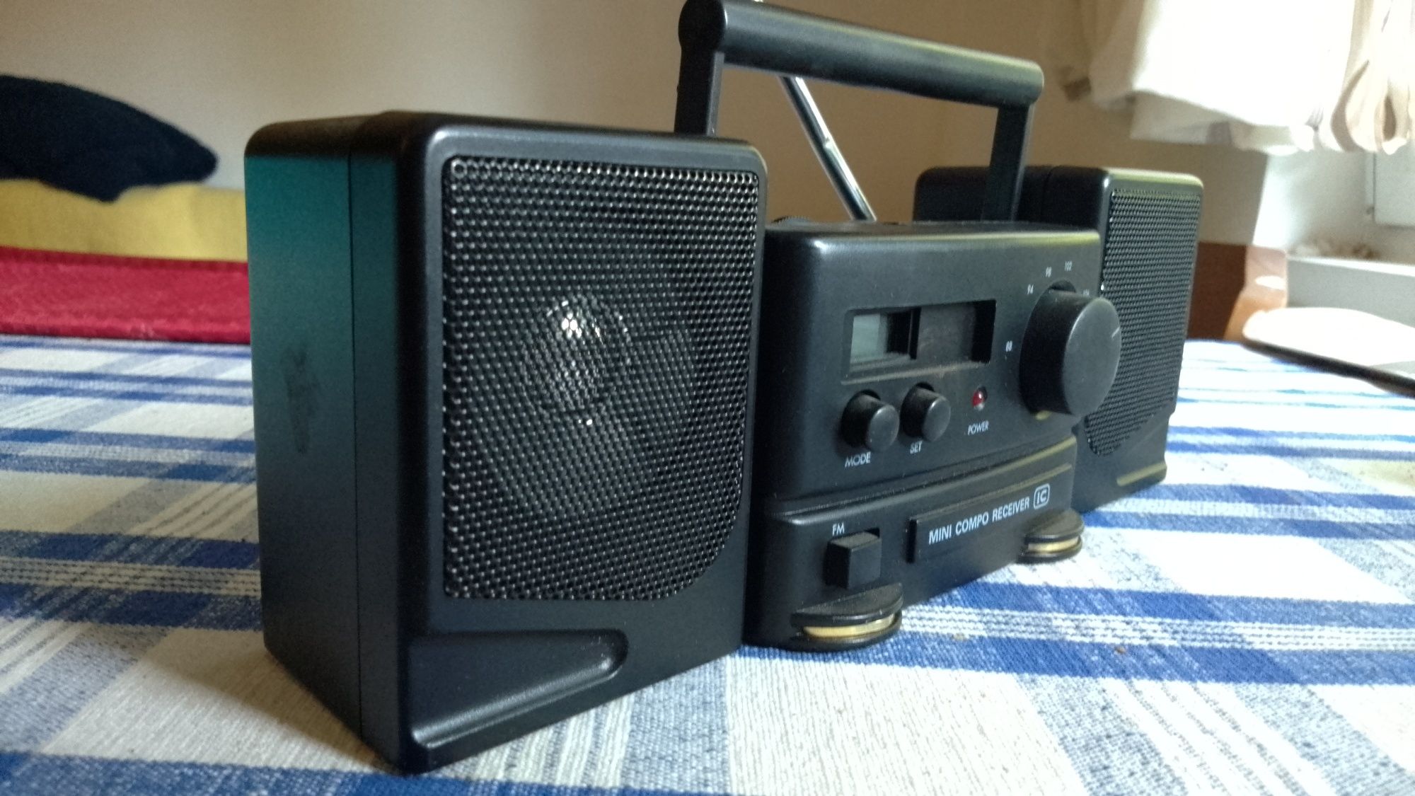 Radio mini portabil stereo FM