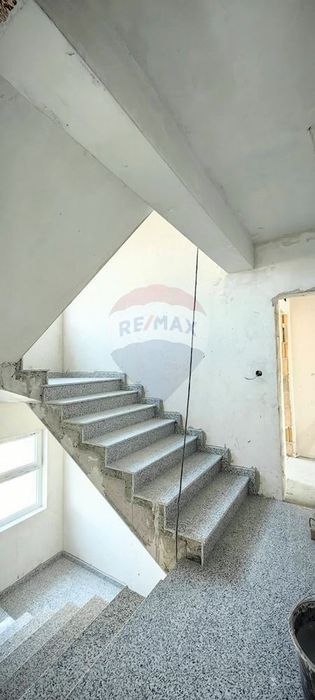 Тристаен апартамент за продажба, кв.Погреби, ЙГ