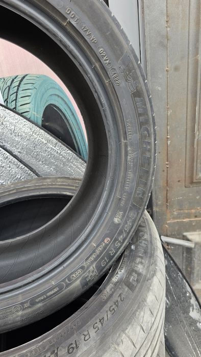 Michelin 245/45/19