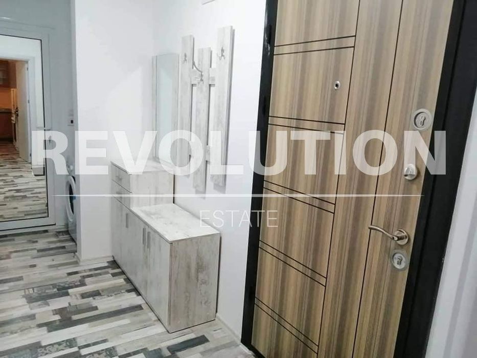 Дава се под наем Тристаен апартамент в Варна, Колхозен пазар - 80 кв.м за 500 € - Снимка #6