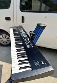 Korg Triton studio 76 key