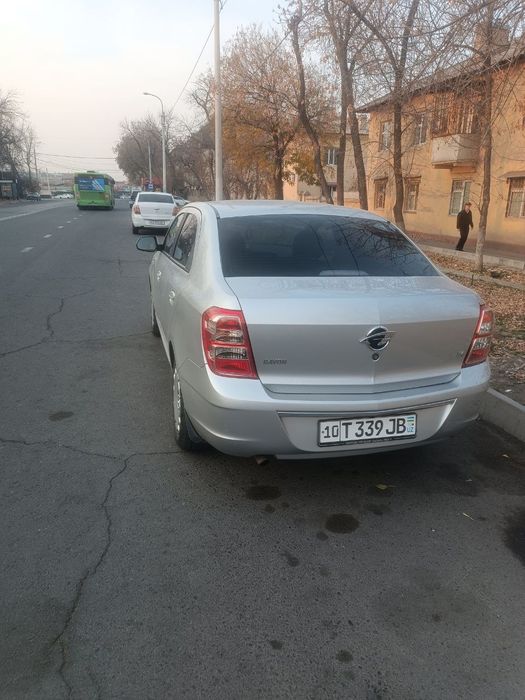 Продаю свой Кобальт равон