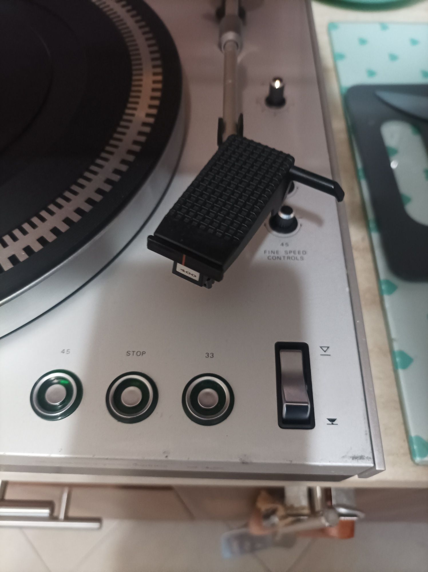 Продавам рядък аудиофилски грамофон Philips 22GA312