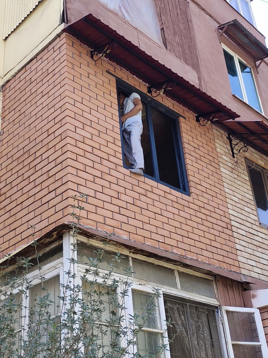 Кладка кирпича балкон доставка с матиреалом