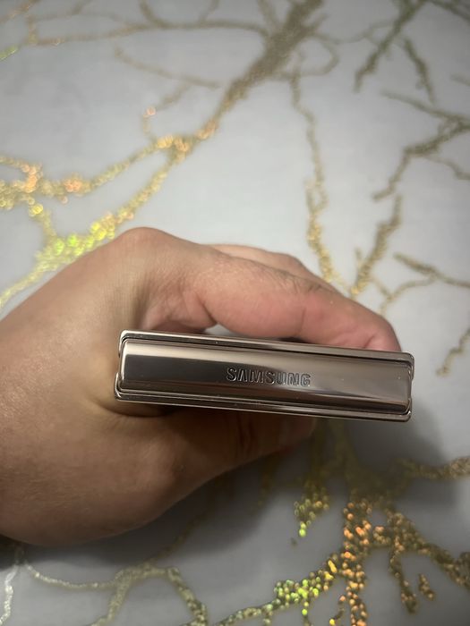 Samsung z flip 4 256 gb