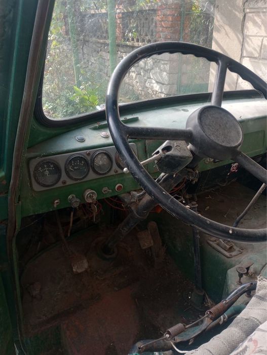 Продава се УАЗ 452