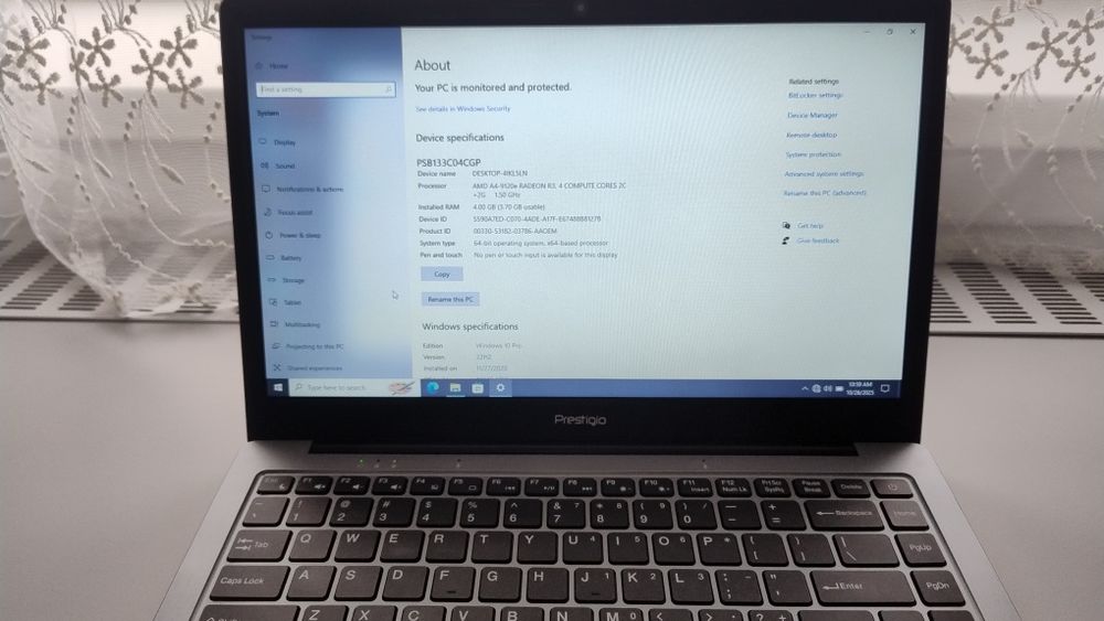Vând laptop prestigio