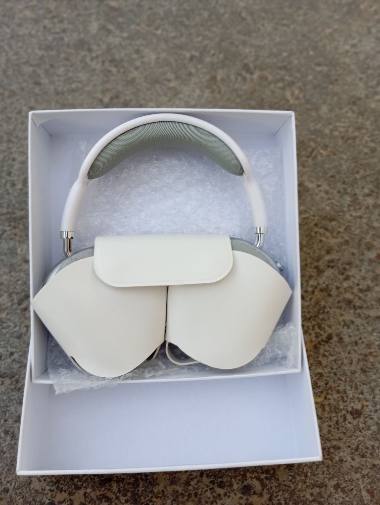 AirPods Max simsiz naushnik