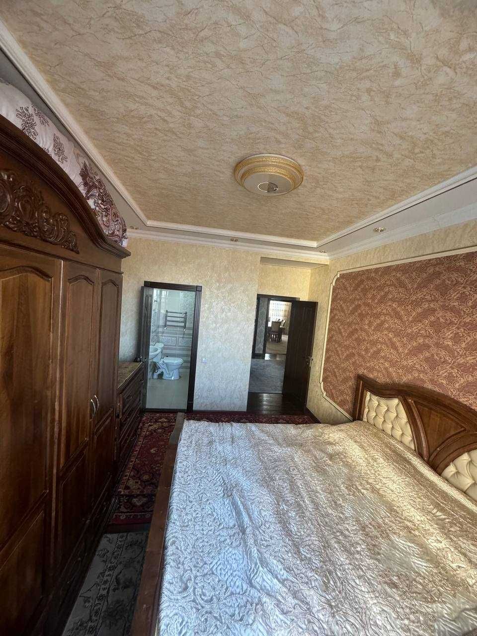 юнусабад чайкане оркасида 3хонали новостройка кадастр бор 3й этаж 90м;