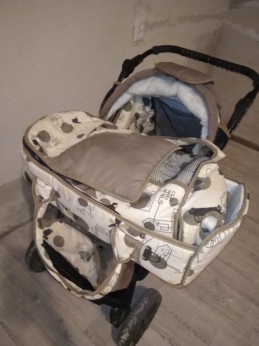 Продам коляску 7000