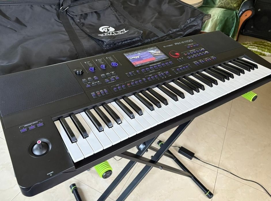 Pachet Orga Thomann AK-X1100 în stare foarte buna