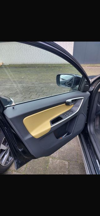 Volvo xc 60 detali in privat