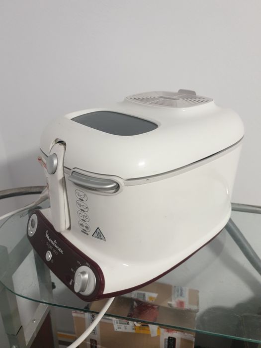 Fripteuza Moulinex. Pret 250 lei