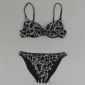 Новый женский купальник на миниатюрную девушку