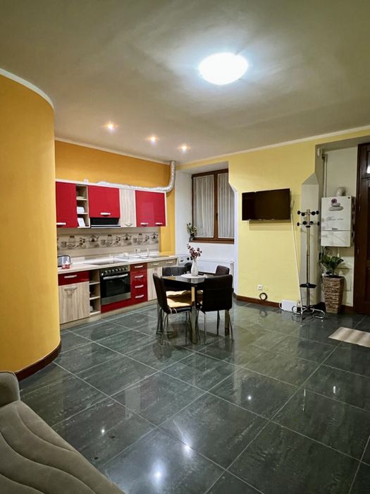 Cazare regim hotelier - Centru - 2 minute de Targul de Craciun