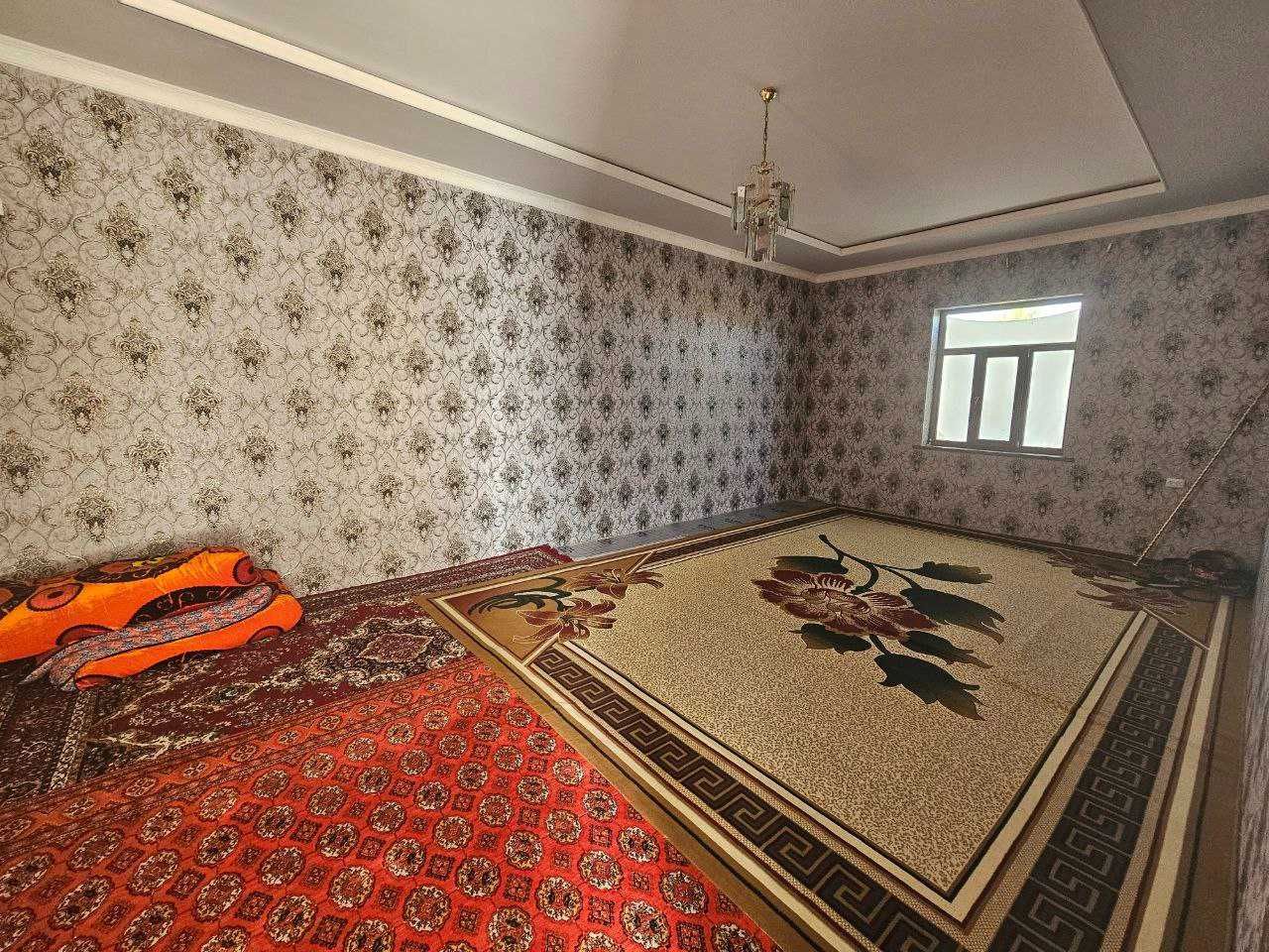 Romitan tumanida Savdo va maishiy xizmat korsatish binosi sotiladi