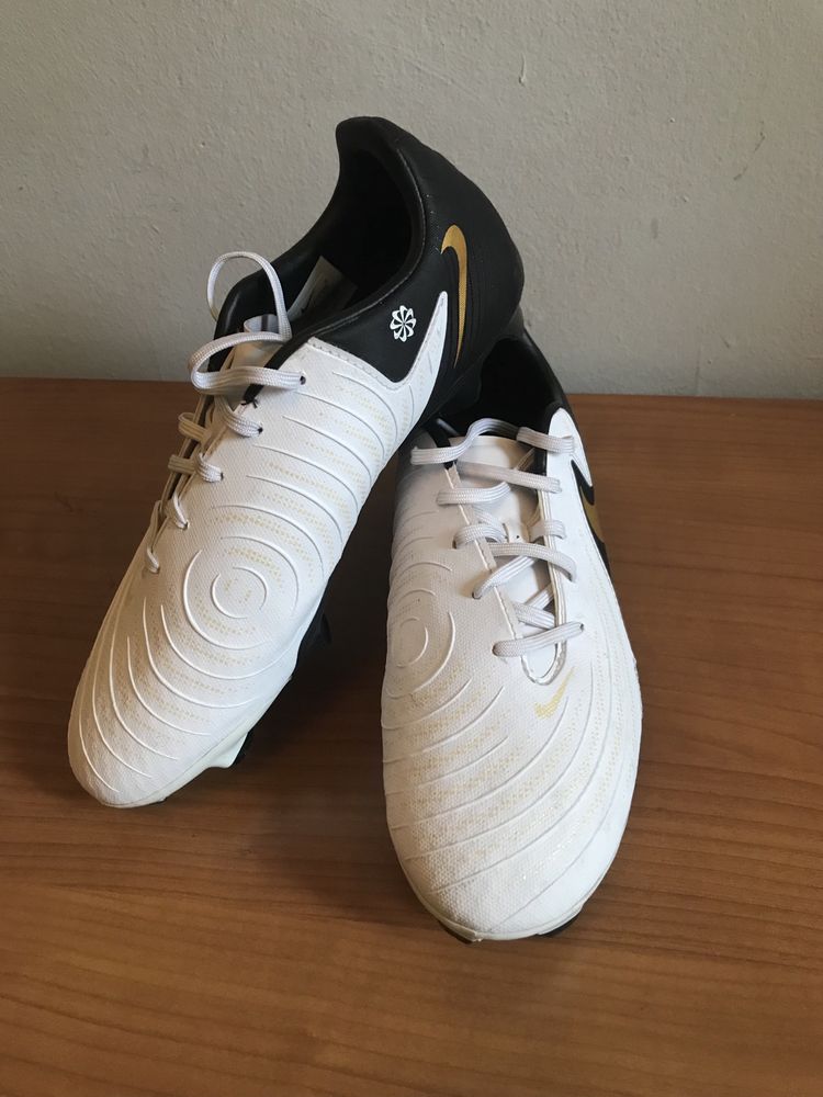 Детски футболни обувки NIKE Phantom GX 2 Academy MG, 40,5 номер