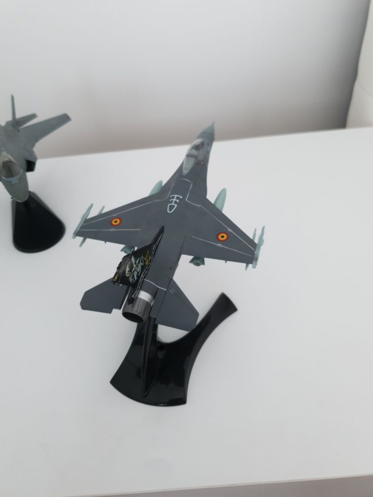 Macheta Avion 1:72 F16-C (Plastic Nu Iron Cast)