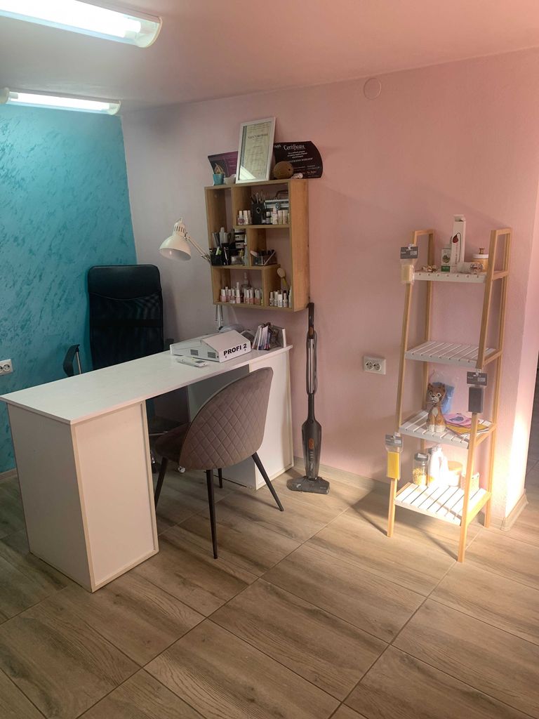 Дава се под наем Магазин в Карлово - 35 кв.м за 178.5 € - Снимка #3