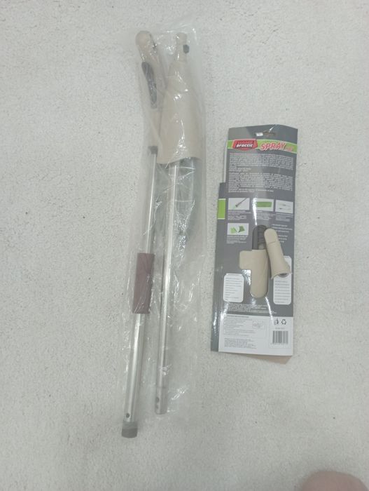 Моп със спрей за препарат