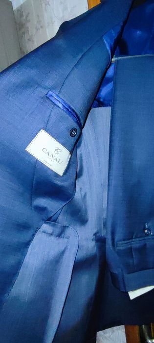 Vând costum haine "Canali"