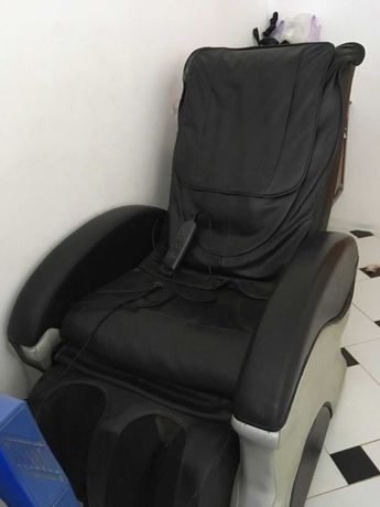 Срочно продам массажное кресло