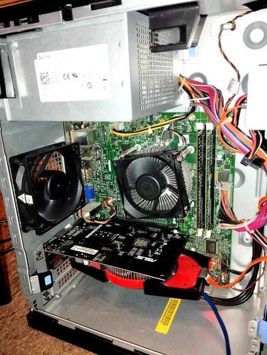 Calculator gaming I3, SSD NOU, 500GB HDD, 8 Gb RAM, GT 640 128 biți