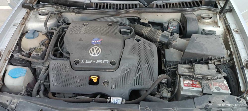 VW GOLF 1.6 Газов инжекцион