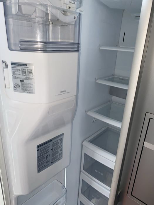 Frigider side by side Lg