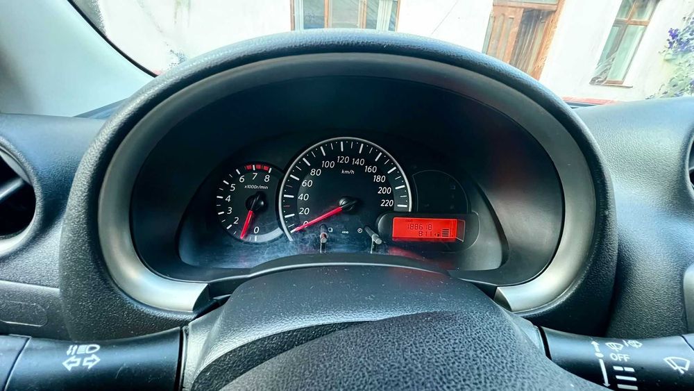 Vand nisan micra