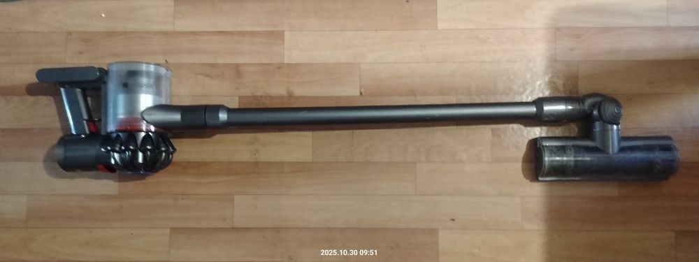 Продам пылесос "dyson"