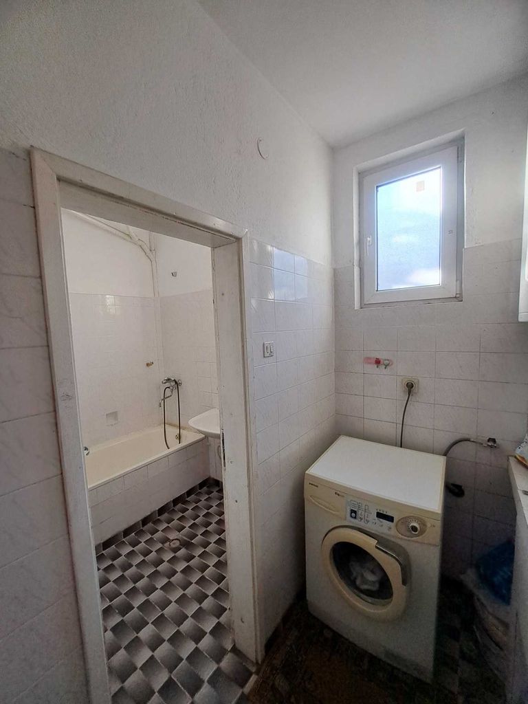 Продава се Етаж от къща в Асеновград - 133 кв.м за 1166 €/кв.м - Снимка #12