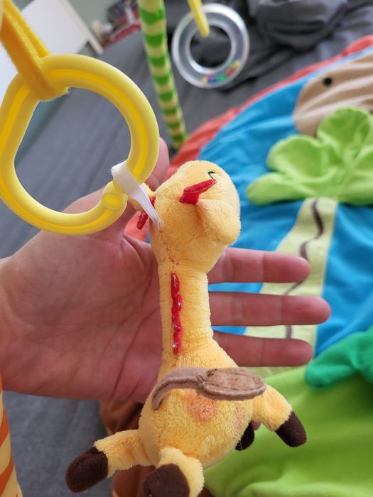 Лот играчки, активна гимнастика, въртележка за кошара и прожектор