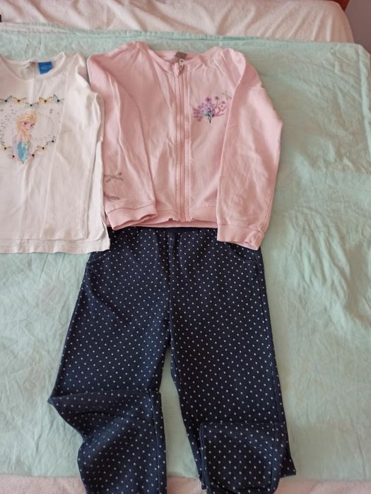 Детско долнище с горнище и блузка