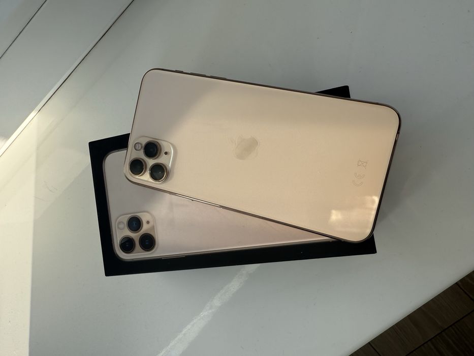 11 Iphone золотистый цвет