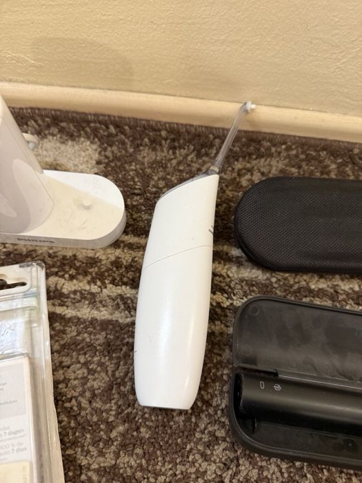 Електрическа  четки за зъби Philips sonicare+UVлампа/зарядно/глави