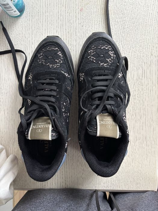Обувки Valentino