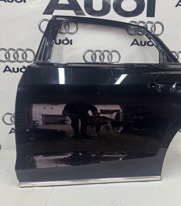 AUDI A8 D5 4N0  Задна лява  ВРАТА AUDI OE