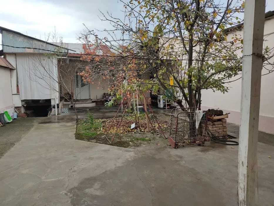 Сдается дом на Юнусабаде,5 комнат,3,3 сотки.