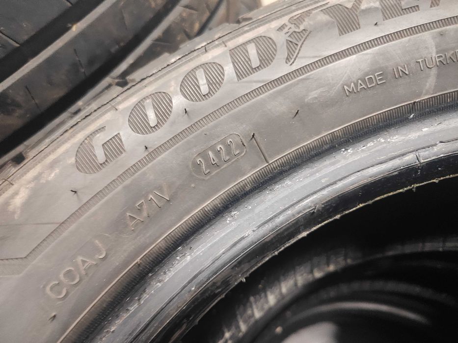4бр.зимни гуми 225/55/17C Goodyear
